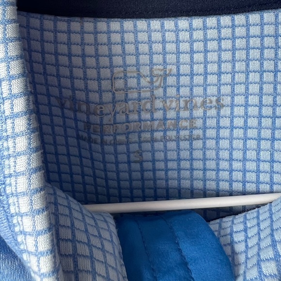 Vineyard Vines Performance Pullover - Picture 2 of 2